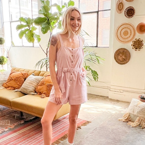 NWT Coco + Jaimeson Sleeveless Dusty Rose Pinstripe Snap Front Romper Large - Picture 1 of 9